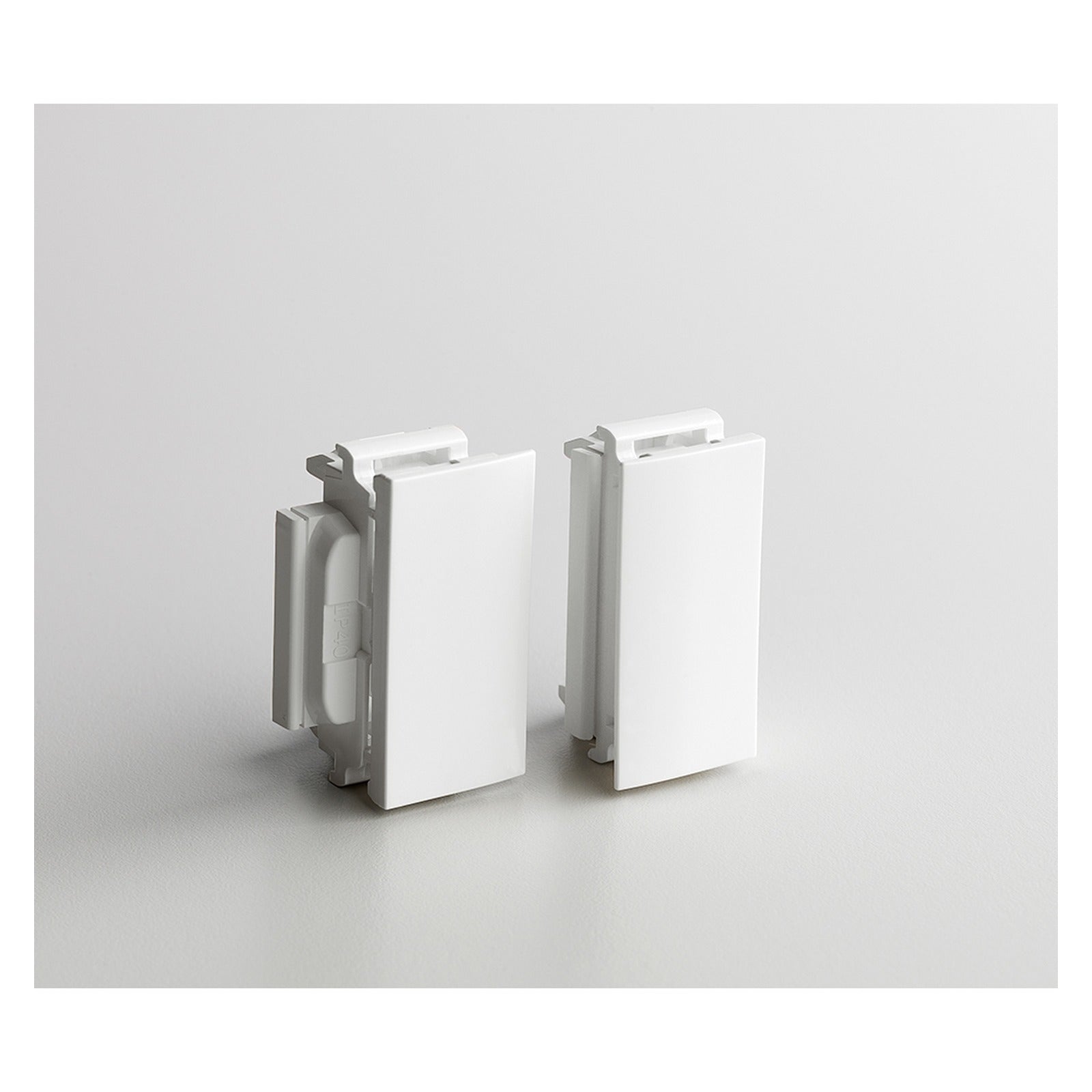 Accesorio Soluclip Legrand para canal DLP de clipaje directo, blanco, 075690 - referencia 075690