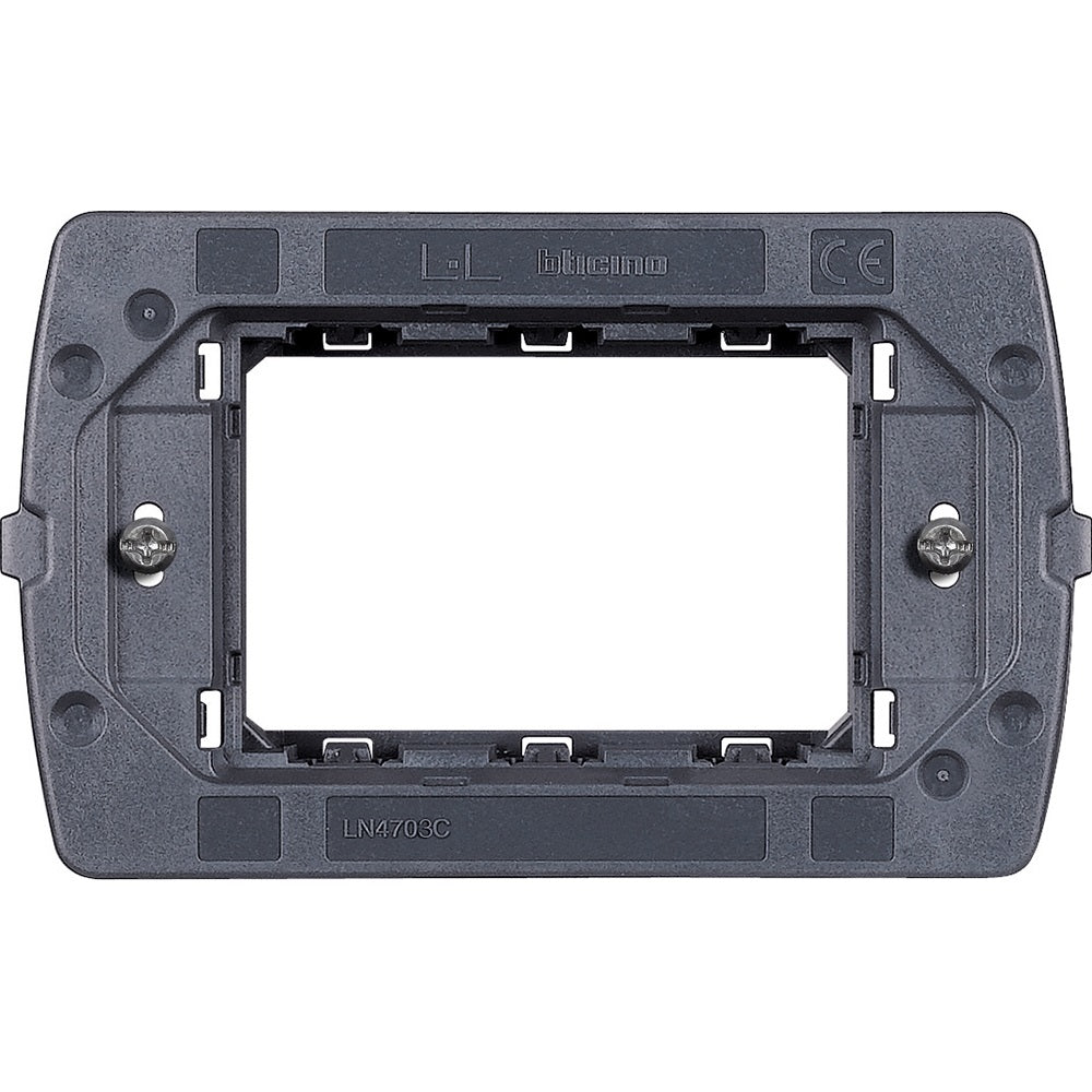Soporte BTicino Livinglight Air de 3 módulos, con tornillos – Ref. LN4703C - referencia LN4703C