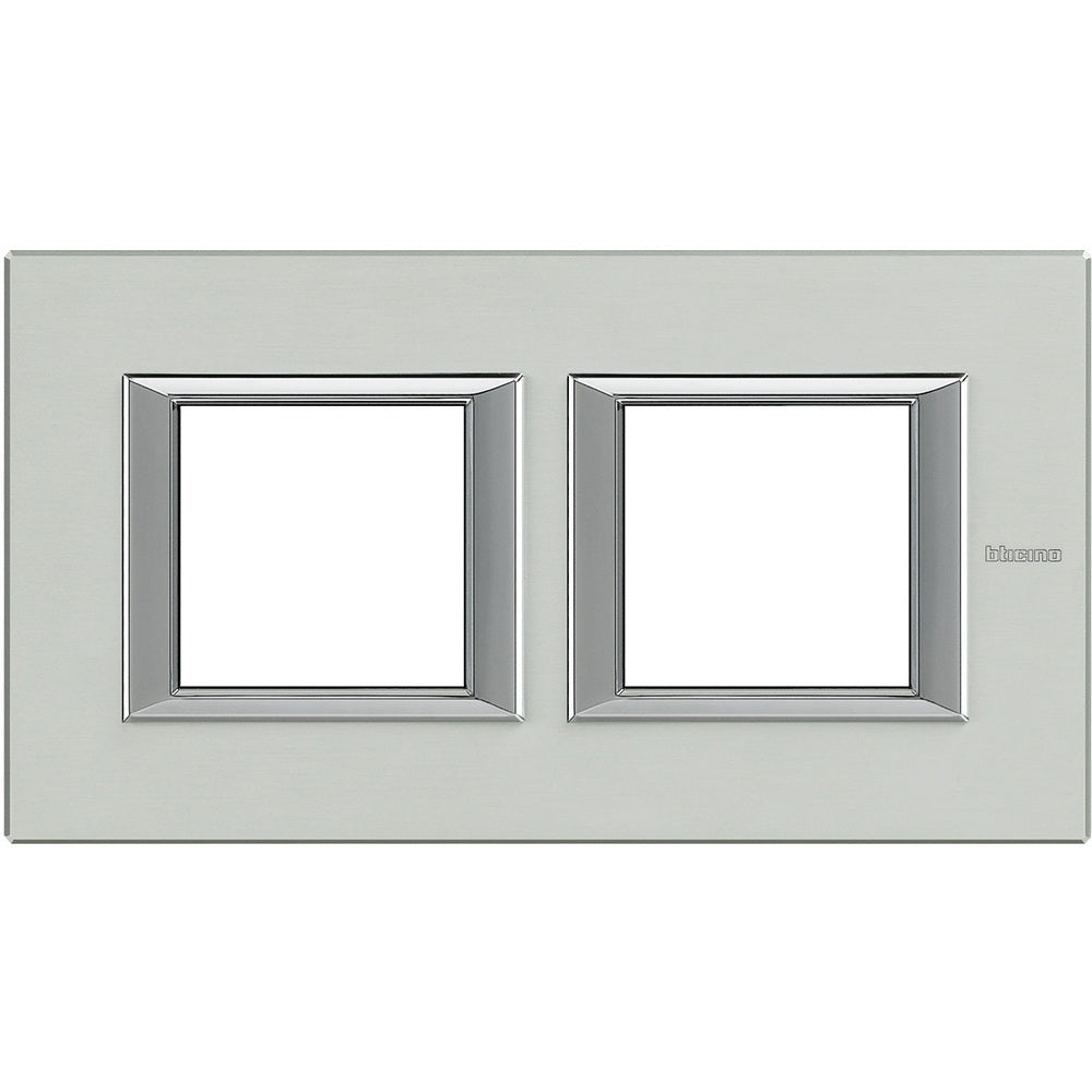 Placa rectangular BTicino Axolute 2 × 2 módulos, aluminio cepillado – Ref. HA4802M2HXC - referencia HA4802M2HXC