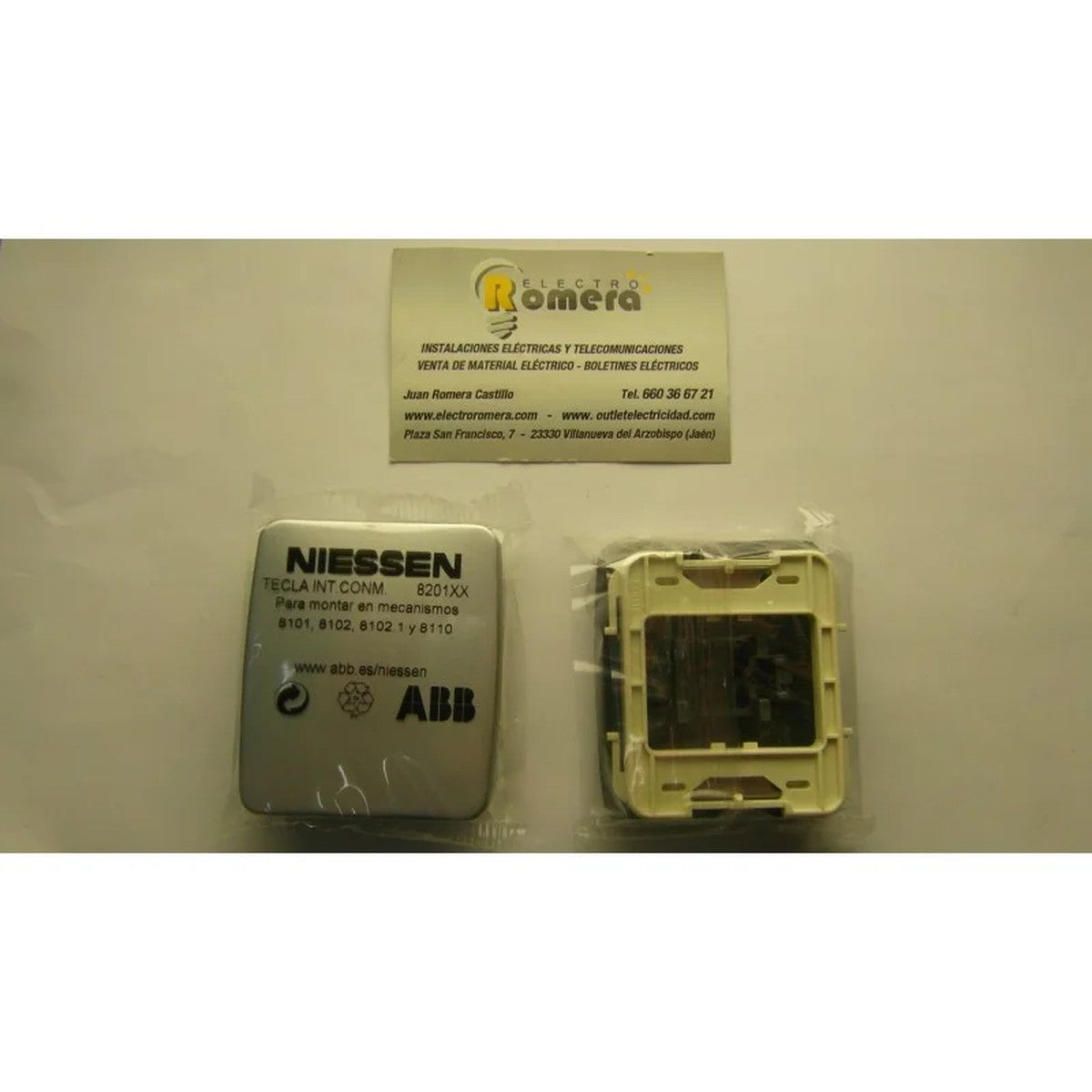 Tecla para interruptor y conmutador Niessen Arco plata mate – Ref. 8201-PM