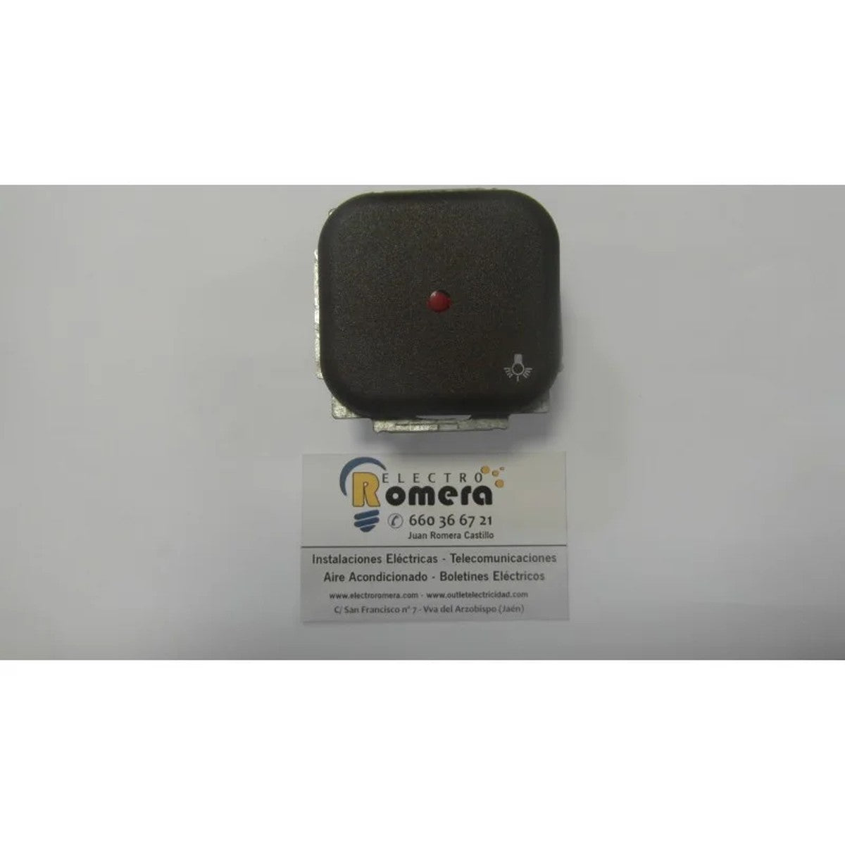 Pulsador de luz con visor Niessen marrón - referencia 73042