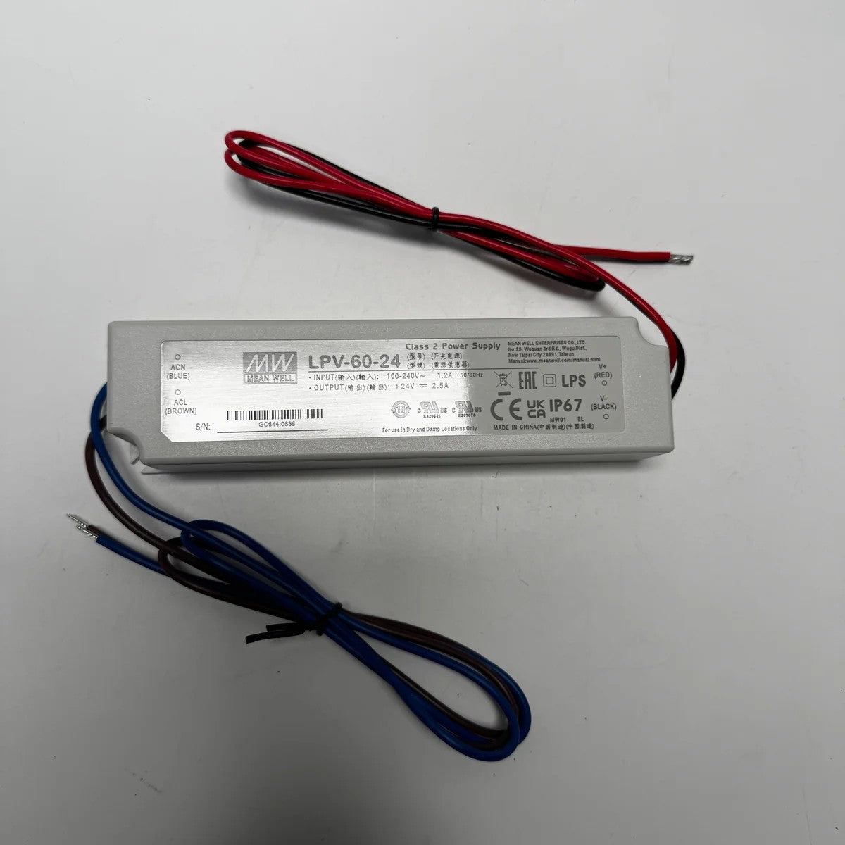 Fuente de alimentación Mean Well LPV-60-24 24 V 60 W IP67 – Ref. ALM023