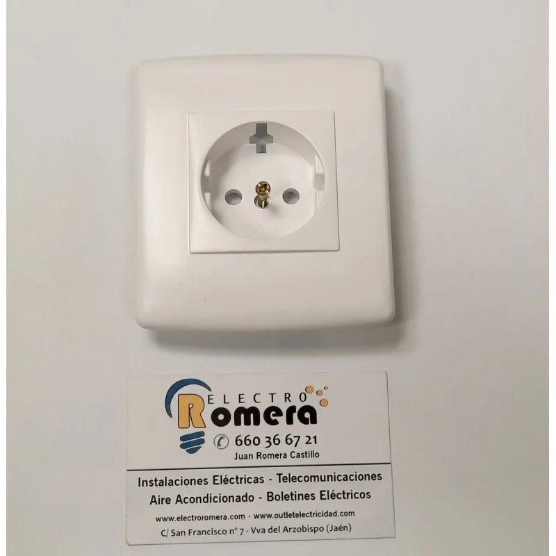 Base 2p+ttl 10/16a 250v monobloque Schneider Electric 40040.18