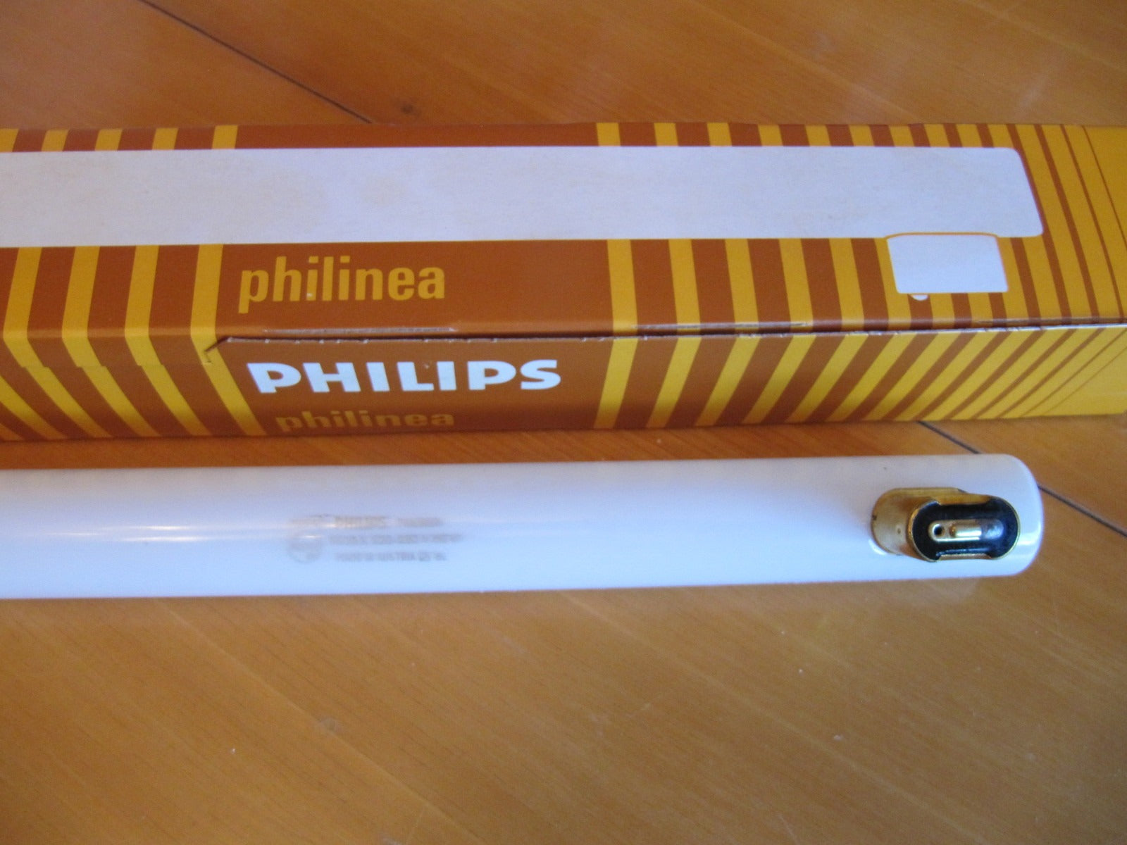 Lámpara aplique T30 2P 60 W 420 lm Philips
